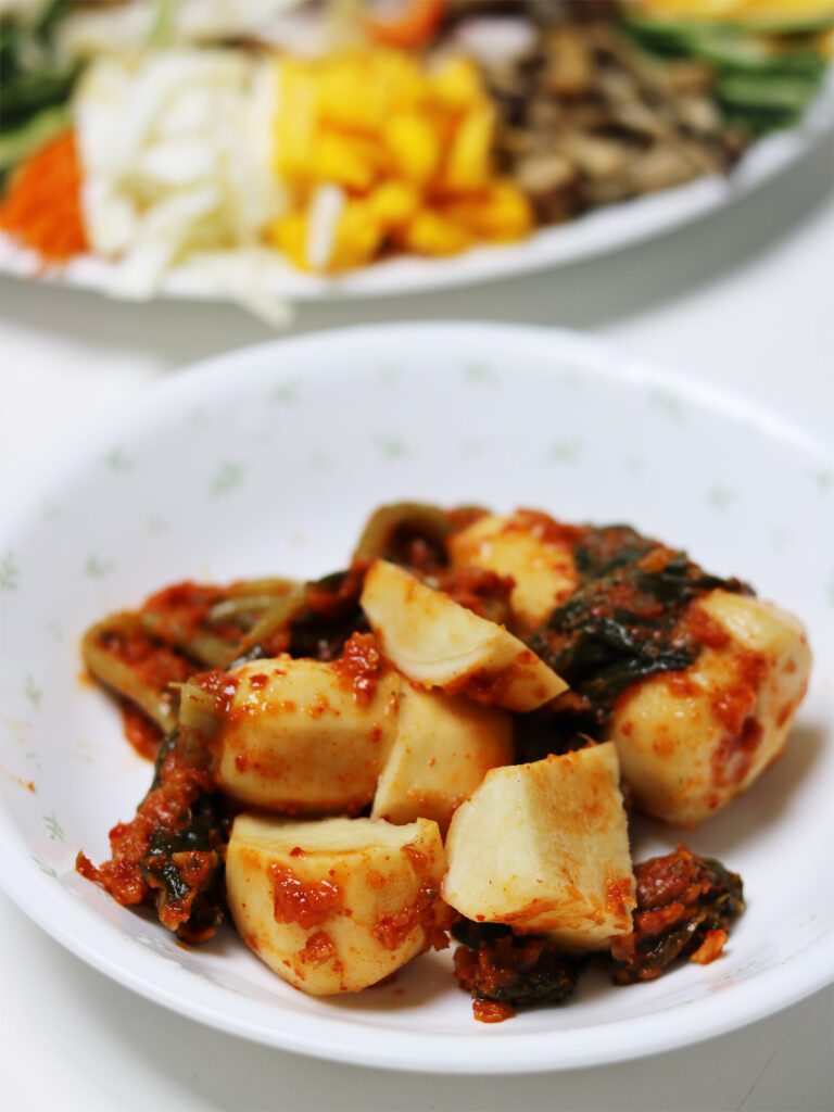 Koreanisches Essen: Chonggak Kimchi