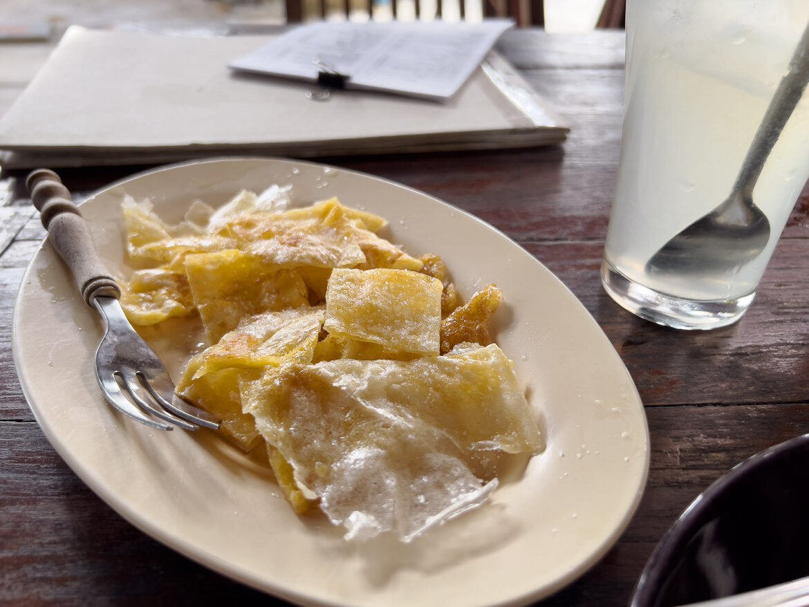 Rezept: Egg Roti mit Kondensmilch und Zucker