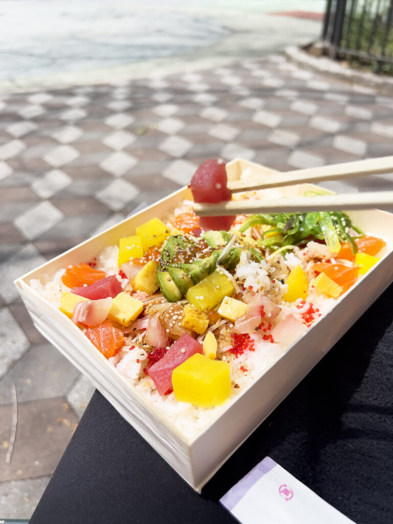 New York: Chirashi Sushi-Mittagessen bei Genkiya Mart