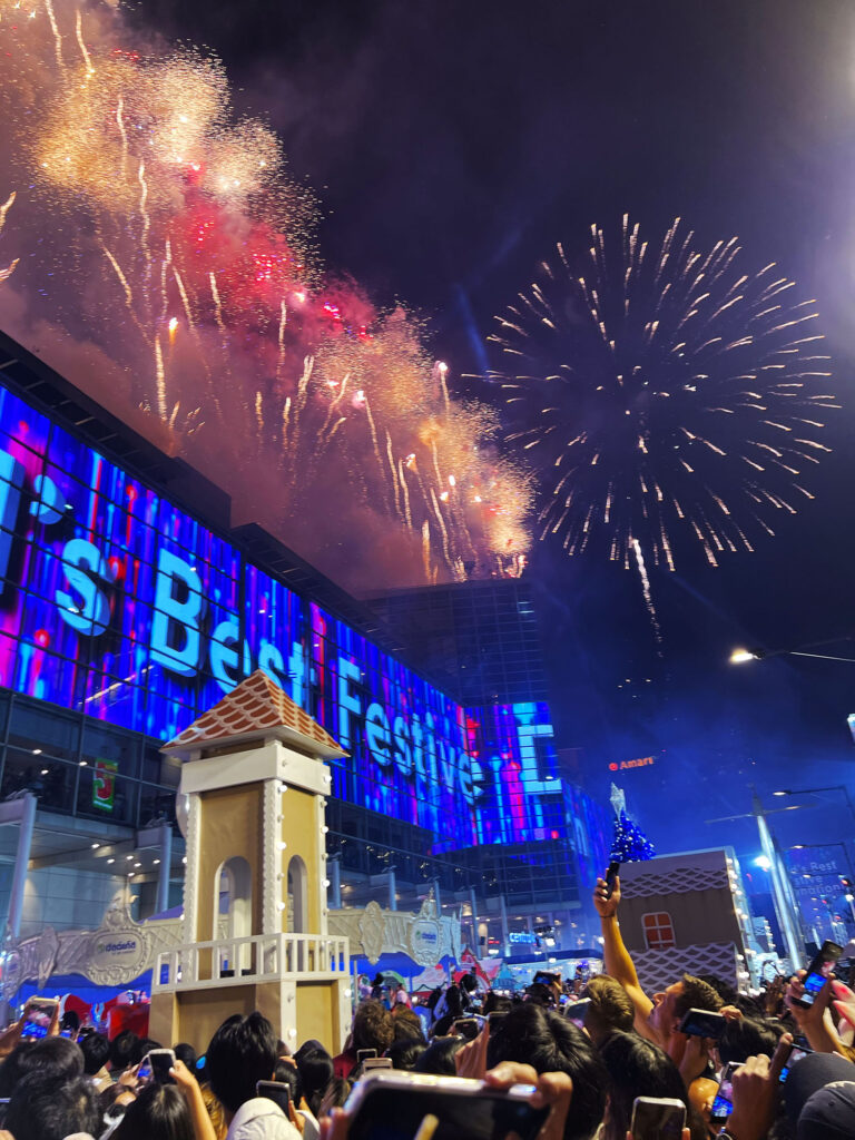 Silvester in Bangkok – Der CentralWorld Countdown