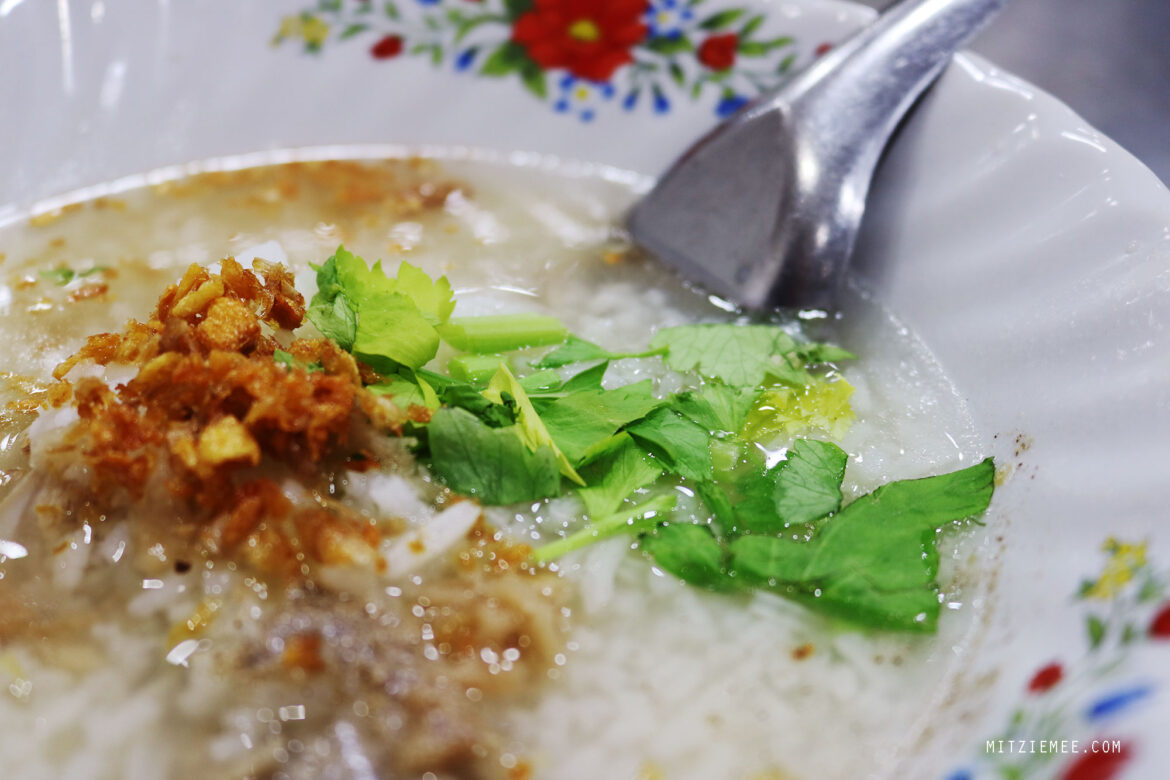 Bangkok: Khao Tom (Reissuppe) bei Lao Tee