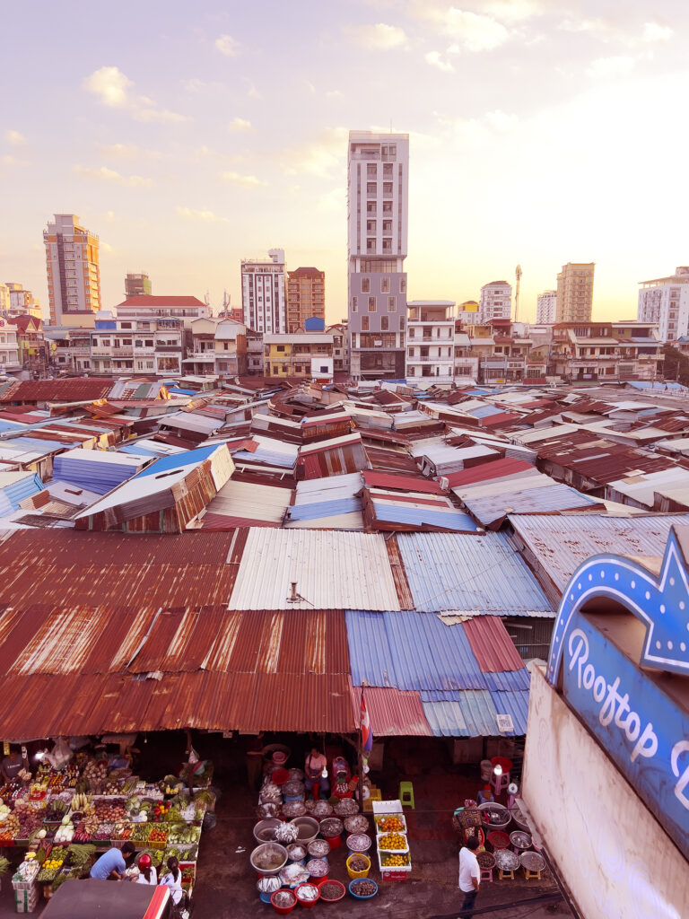 Phnom Penh: Sundown Social Club – Die versteckte Rooftop-Bar in TTP