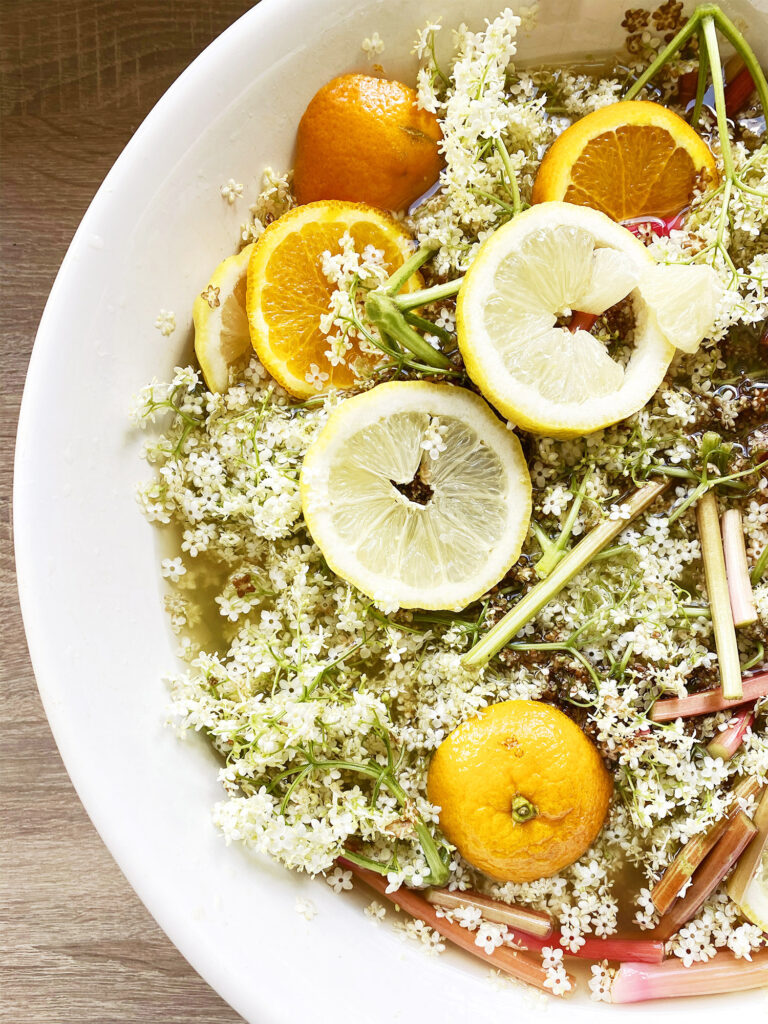 Rezept: Der Holunderblütensirup meiner Mutter