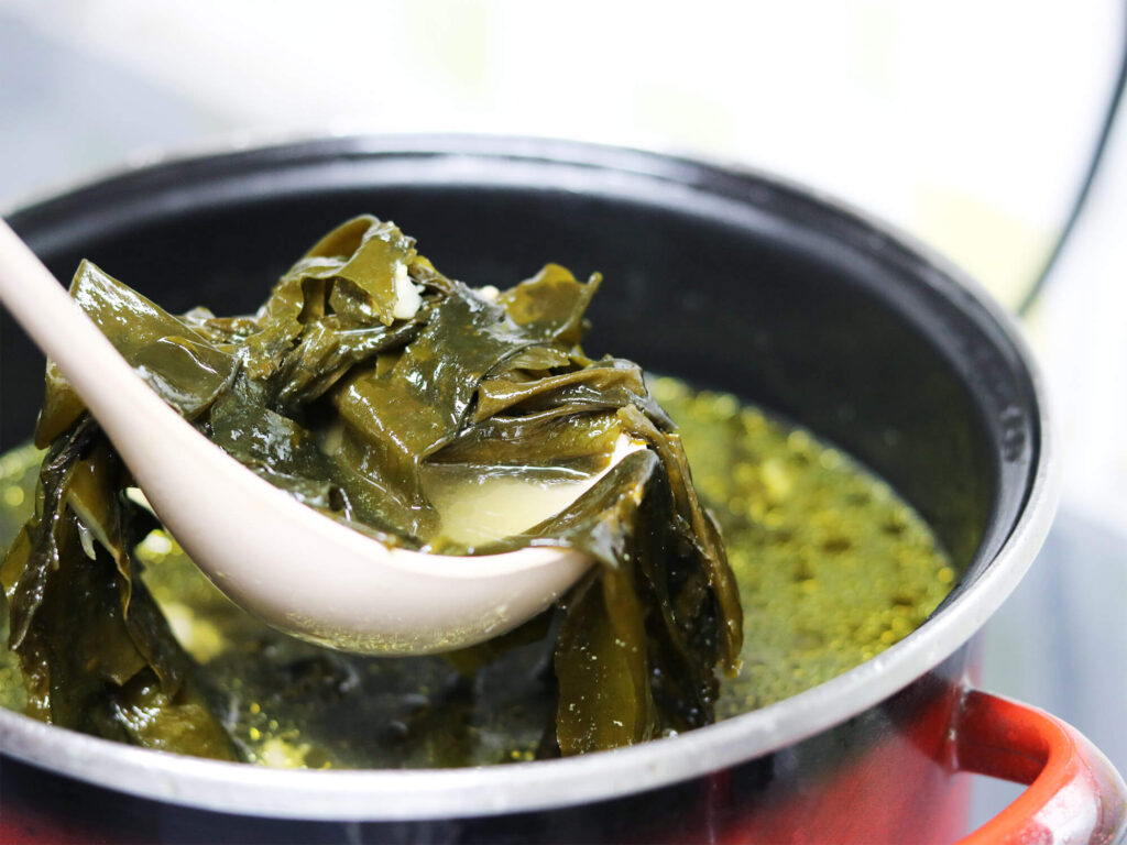 Rezept: Miyeok Guk - Koreanische Seetangsuppe (Geburtstagssuppe)