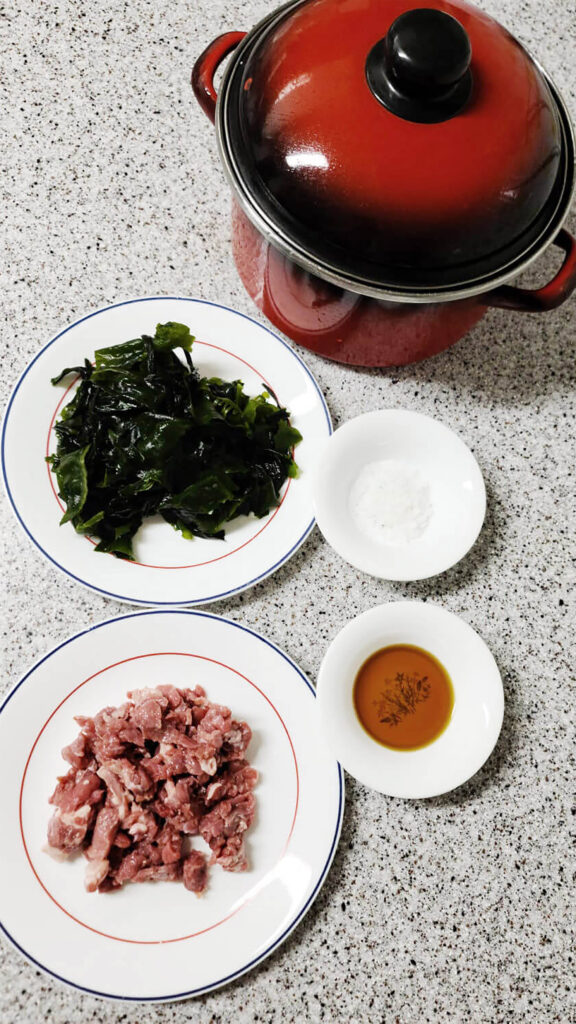 Rezept: Miyeok Guk - Koreanische Seetangsuppe (Geburtstagssuppe)