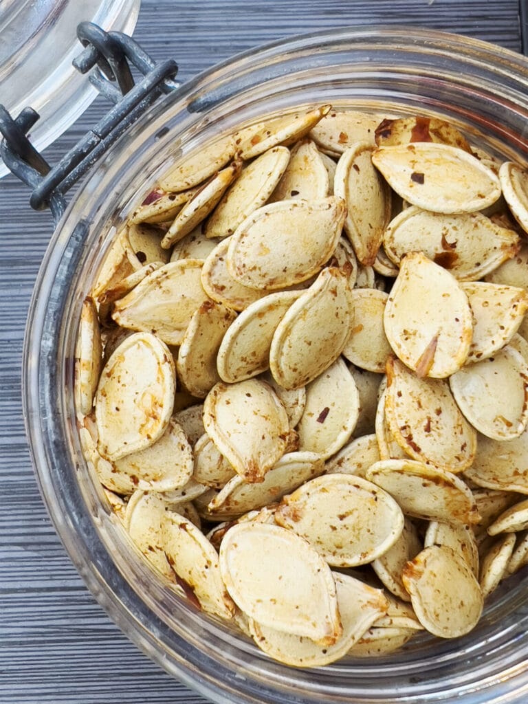 Rezept: Geröstete Kürbiskerne mit Harissa