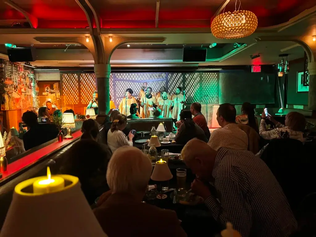 New York City: Gospel Brunch im Red Rooster in Harlem